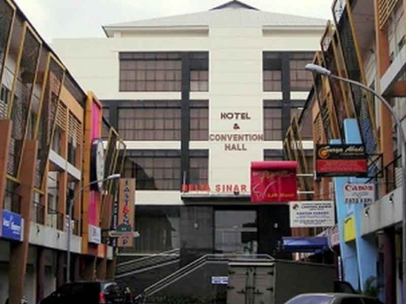 Hotel Delta Sinar Mayang Sidoarjo Kültér fotó